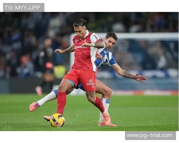 欧联杯激战波尔图逆转利物浦帽子戏法引爆全场激情瞬间分析